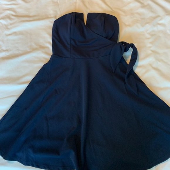 navy blue sweetheart dress